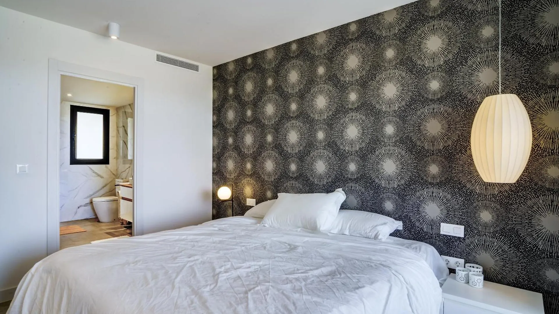 Oasis 325 Apartment Estepona 0*,  Spain